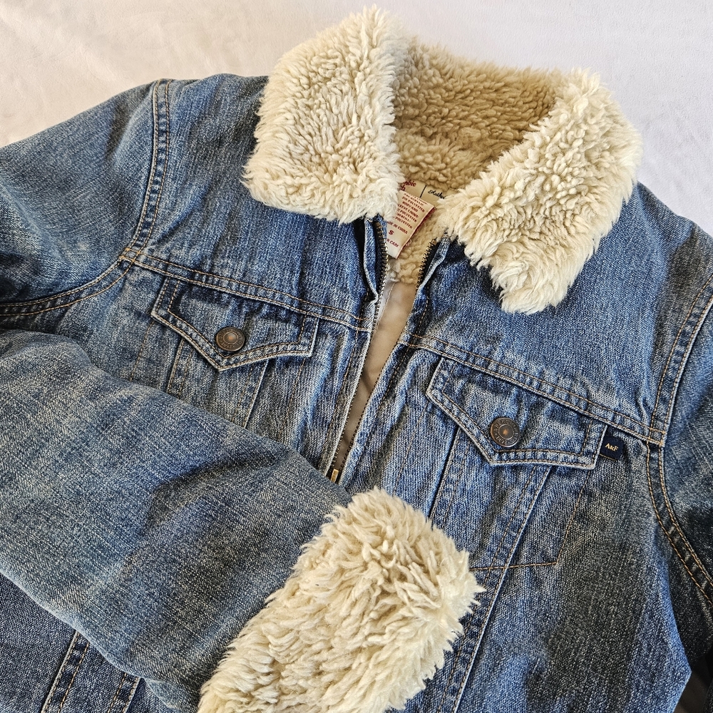 Abercrombie & Fitch Blue Denim Jean Jacket with Cream Sherpa Lining